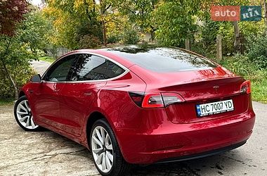 Седан Tesla Model 3 2019 в Трускавці