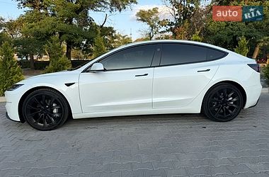 Седан Tesla Model 3 2024 в Миколаєві
