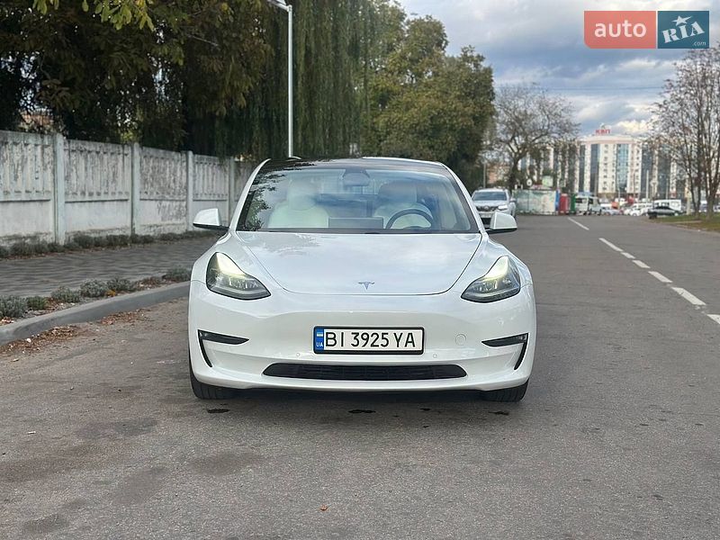 Tesla Model 3 2021