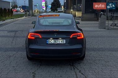 Седан Tesla Model 3 2022 в Львові