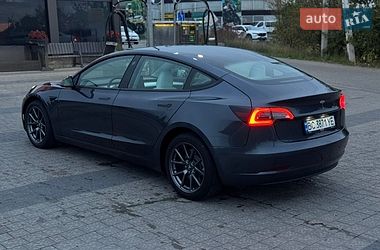 Седан Tesla Model 3 2022 в Львове