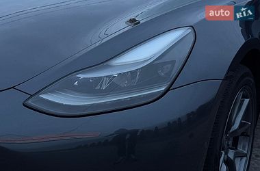 Седан Tesla Model 3 2022 в Львові