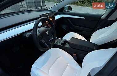 Седан Tesla Model 3 2022 в Львові