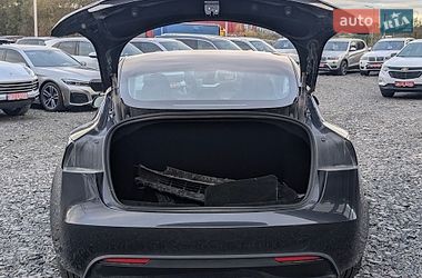 Седан Tesla Model 3 2024 в Луцьку