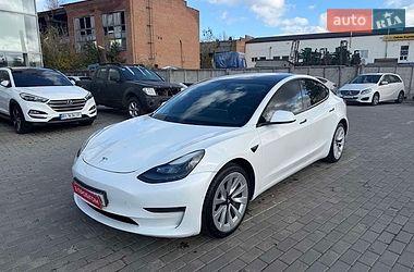 Седан Tesla Model 3 2021 в Полтаві