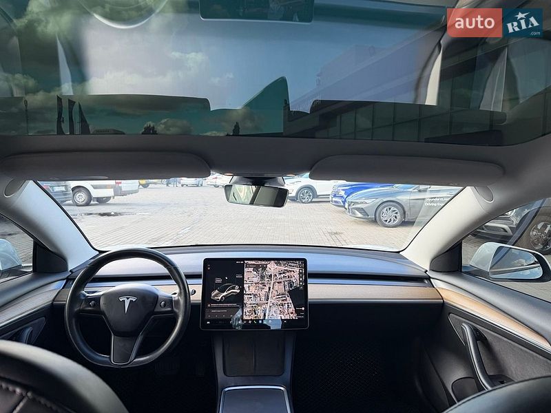 Седан Tesla Model 3 2021 в Полтаві