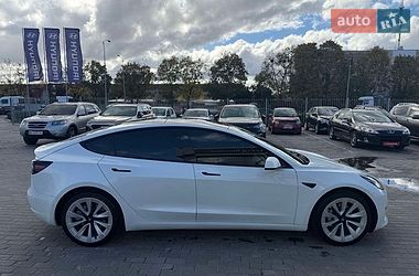Седан Tesla Model 3 2021 в Полтаві
