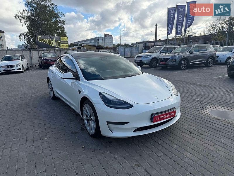 Седан Tesla Model 3 2021 в Полтаві