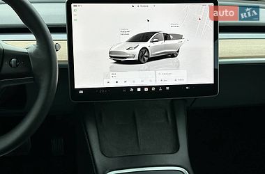 Седан Tesla Model 3 2023 в Львові