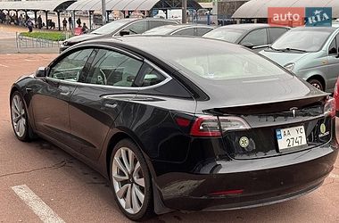 Седан Tesla Model 3 2019 в Києві