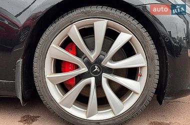 Седан Tesla Model 3 2019 в Києві