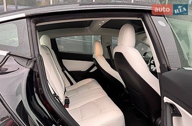 Седан Tesla Model 3 2019 в Києві
