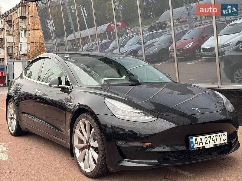 Седан Tesla Model 3 2019 в Києві