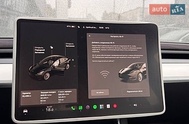 Седан Tesla Model 3 2019 в Києві