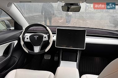 Седан Tesla Model 3 2019 в Києві