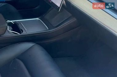 Седан Tesla Model 3 2021 в Кривому Розі