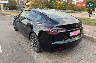 Седан Tesla Model 3 2021 в Николаеве