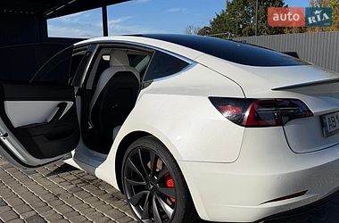 Седан Tesla Model 3 2019 в Вінниці