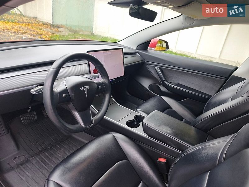 Седан Tesla Model 3 2018 в Белой Церкви