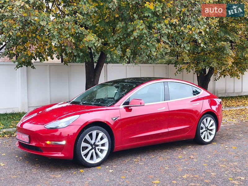 Седан Tesla Model 3 2018 в Белой Церкви