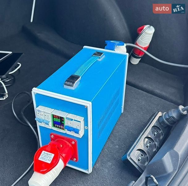 Седан Tesla Model 3 2018 в Днепре