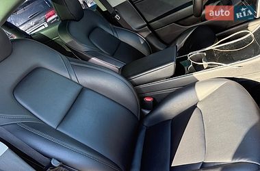 Седан Tesla Model 3 2019 в Днепре