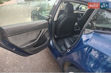 Седан Tesla Model 3 2021 в Одессе