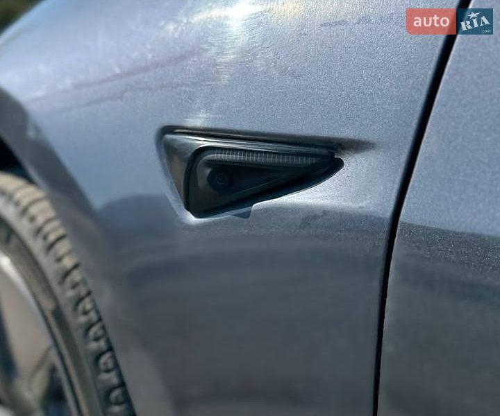 Седан Tesla Model 3 2023 в Полтаве