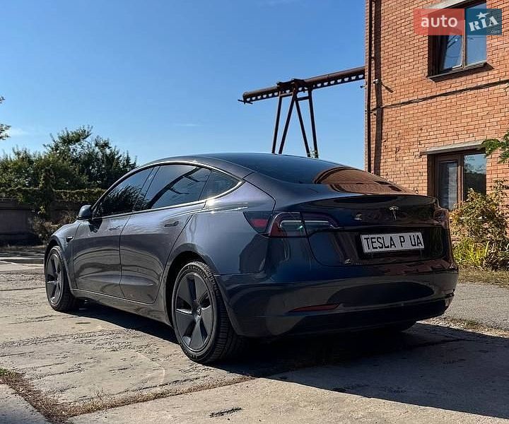 Седан Tesla Model 3 2023 в Полтаве