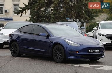 Седан Tesla Model 3 2023 в Харькове