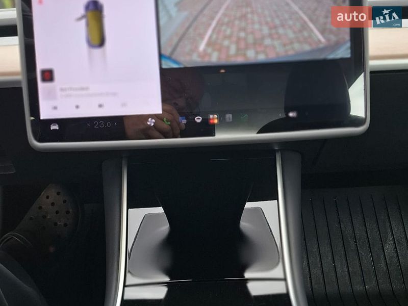 Седан Tesla Model 3 2018 в Одессе