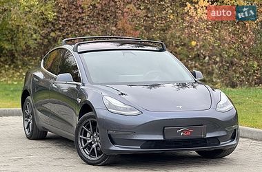 Седан Tesla Model 3 2019 в Тернополі