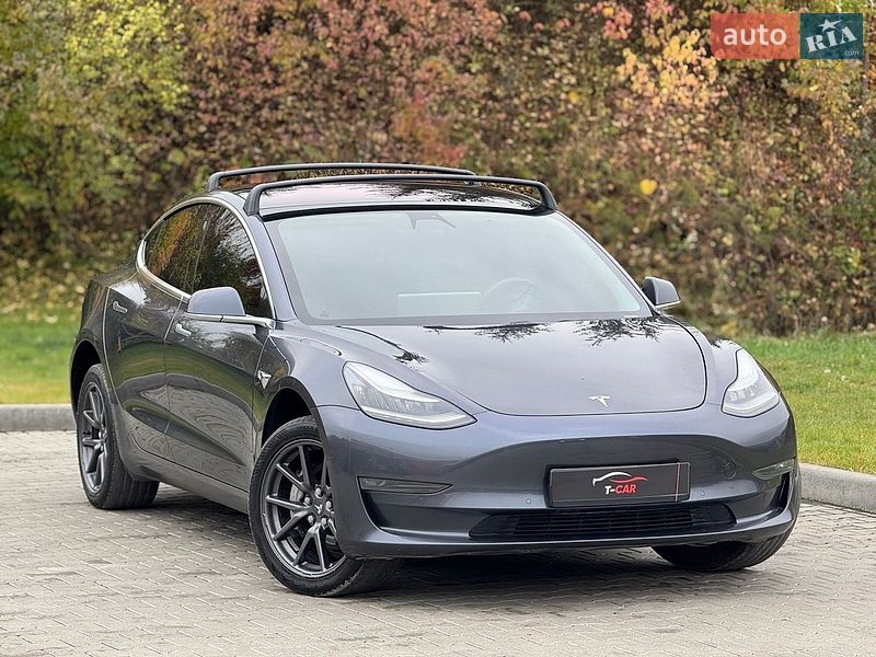 Седан Tesla Model 3 2019 в Тернополі