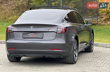 Седан Tesla Model 3 2019 в Тернополі