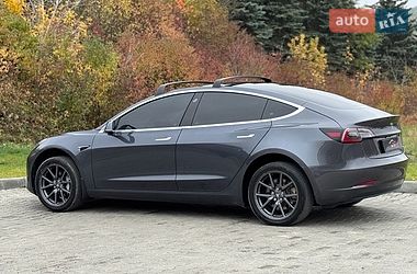 Седан Tesla Model 3 2019 в Тернополе