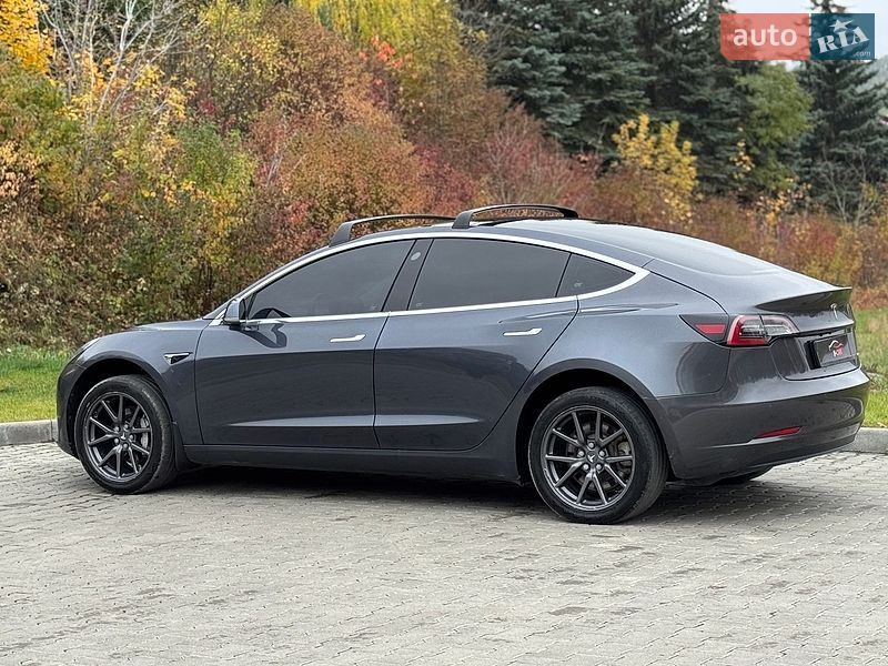Седан Tesla Model 3 2019 в Тернополе