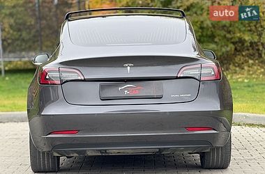 Седан Tesla Model 3 2019 в Тернополі