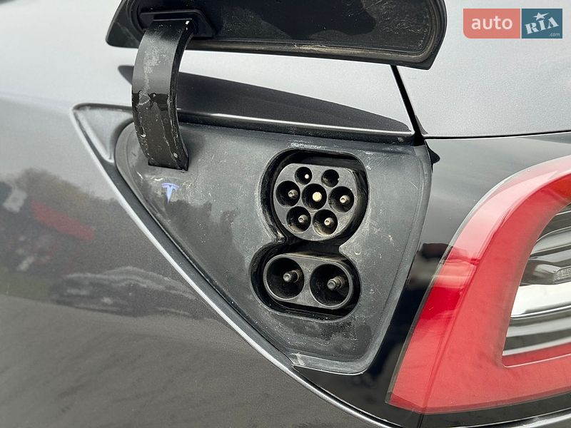 Седан Tesla Model 3 2019 в Тернополі
