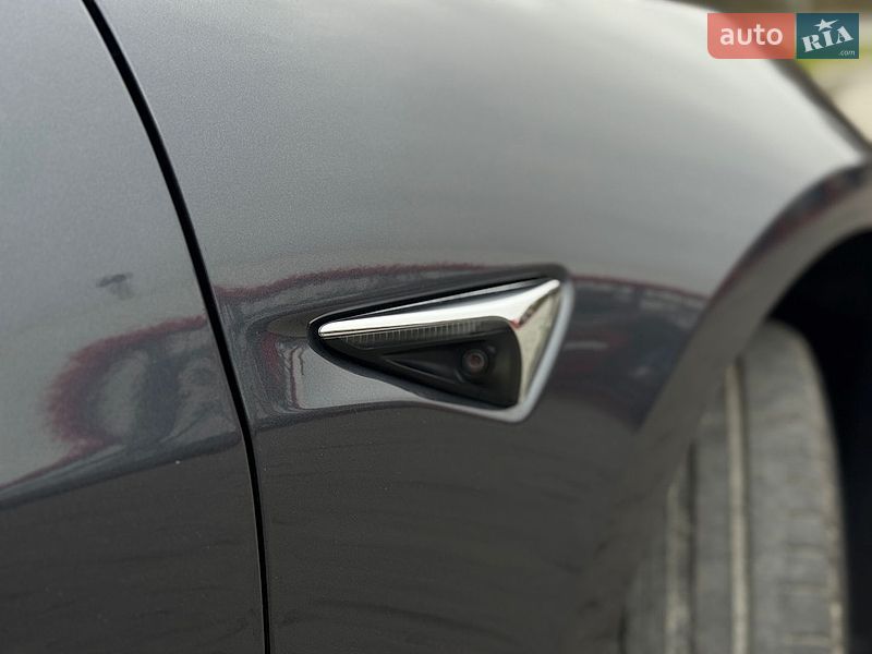 Седан Tesla Model 3 2019 в Тернополі