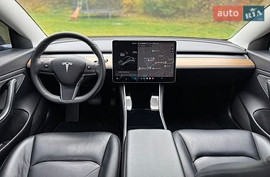 Седан Tesla Model 3 2019 в Тернополе
