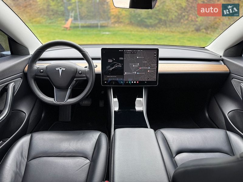 Седан Tesla Model 3 2019 в Тернополе