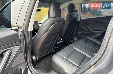Седан Tesla Model 3 2019 в Тернополі