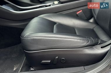 Седан Tesla Model 3 2019 в Тернополі