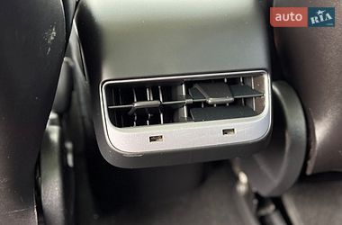 Седан Tesla Model 3 2019 в Тернополі