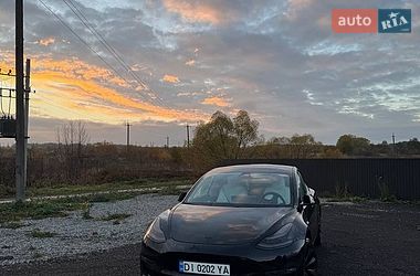 Седан Tesla Model 3 2020 в Івано-Франківську