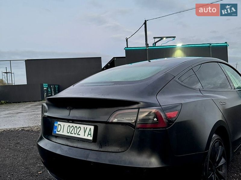 Седан Tesla Model 3 2020 в Ивано-Франковске