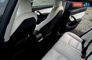 Седан Tesla Model 3 2020 в Ивано-Франковске