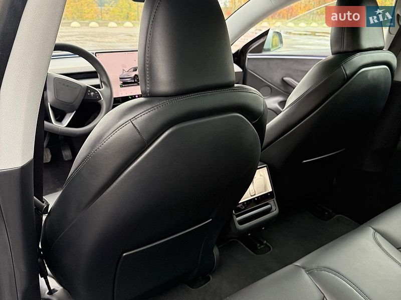 Седан Tesla Model 3 2025 в Радивиліві фото 5 Седан Tesla Model 3 2025 в Радивиліві