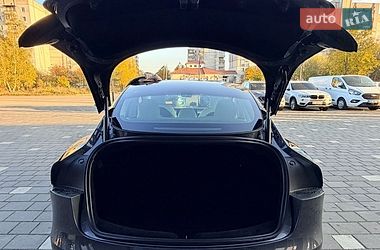 Седан Tesla Model 3 2024 в Дрогобыче