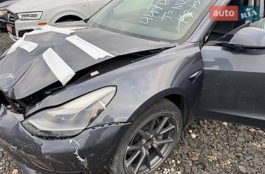 Седан Tesla Model 3 2023 в Луцке